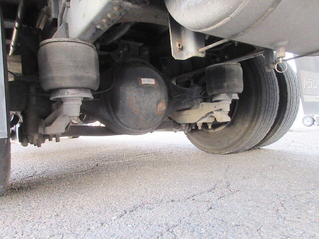 いすゞフォワードアルミウイング中型（4t）[写真10]