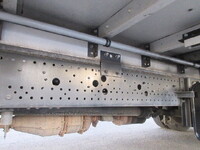 いすゞフォワードアルミウイング中型（4t）[写真14]