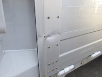 いすゞフォワードアルミウイング中型（4t）[写真17]