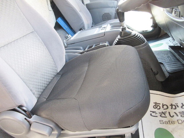 いすゞフォワードアルミウイング中型（4t）[写真20]