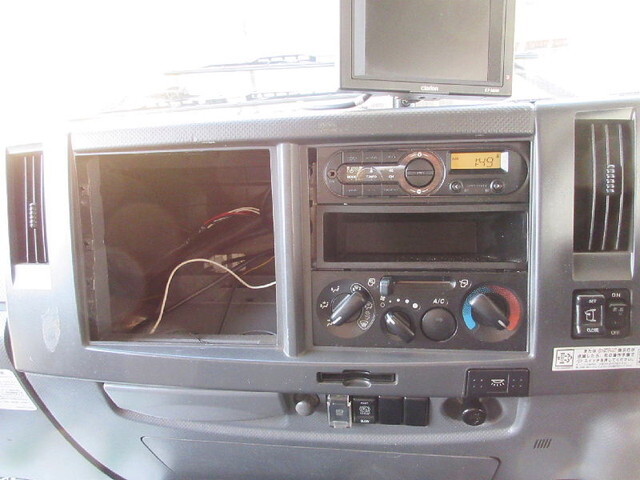 いすゞフォワードアルミウイング中型（4t）[写真23]