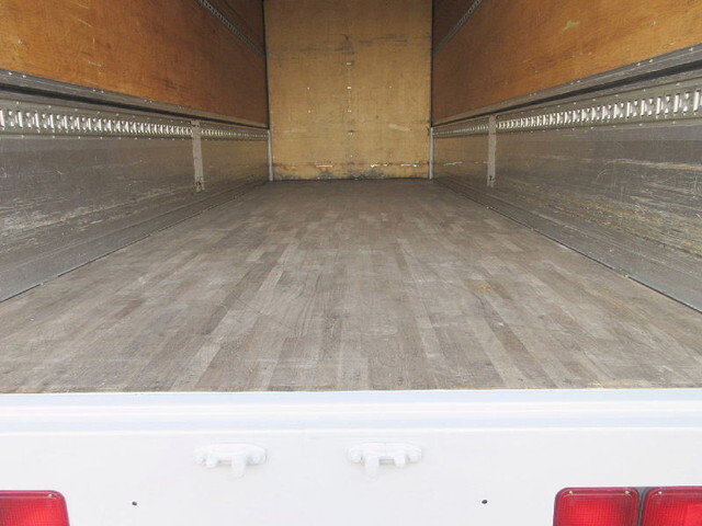 いすゞフォワードアルミウイング中型（4t）[写真06]