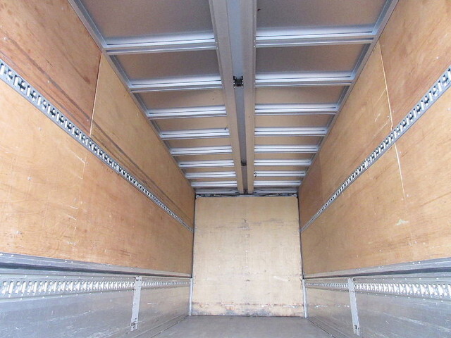 いすゞフォワードアルミウイング中型（4t）[写真07]