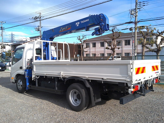 日野デュトロクレーン4段小型（2t・3t）[写真02]