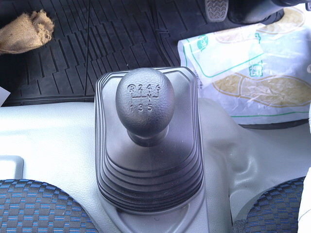 日野デュトロクレーン4段小型（2t・3t）[写真31]