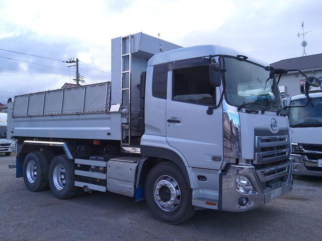 中古ダンプ いすゞ 鳥取・佐賀・岡山 ギガ（2PG-CXZ77CT）（19,940kg