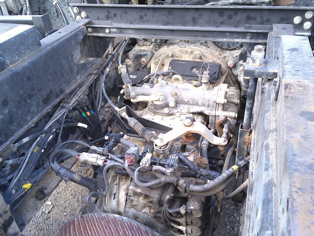 UDトラックスクオンダンプ大型（10t）[写真13]