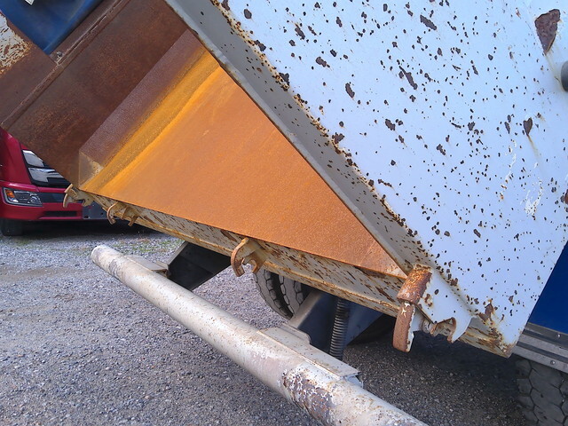 UDトラックスクオンダンプ大型（10t）[写真17]