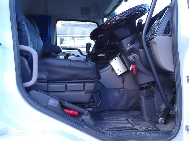 UDトラックスクオンダンプ大型（10t）[写真22]