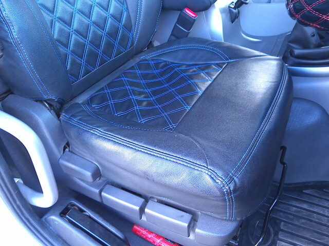 UDトラックスクオンダンプ大型（10t）[写真23]