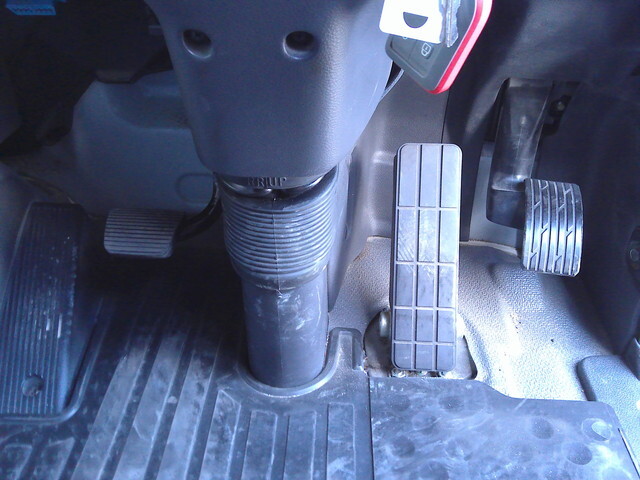 UDトラックスクオンダンプ大型（10t）[写真24]