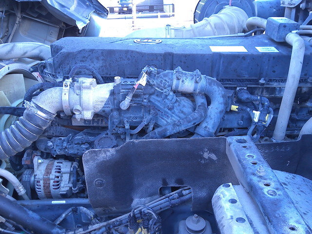 UDトラックスクオンダンプ大型（10t）[写真33]