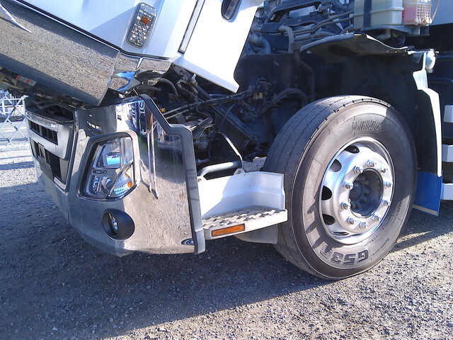 UDトラックスクオンダンプ大型（10t）[写真38]