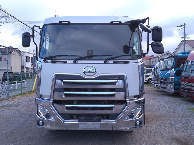 UDトラックスクオンダンプ大型（10t）[写真05]