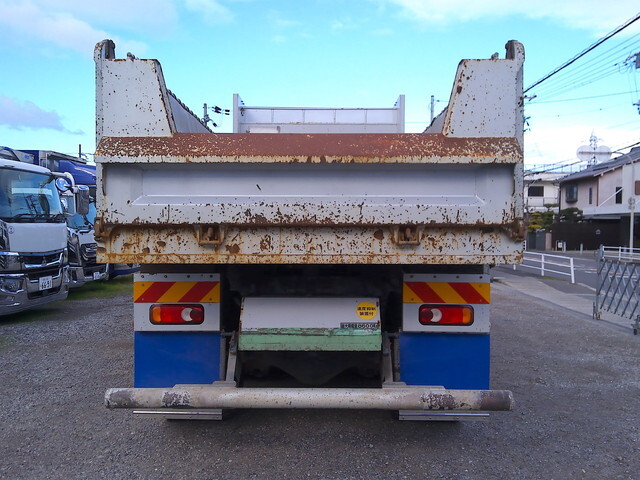 UDトラックスクオンダンプ大型（10t）[写真06]