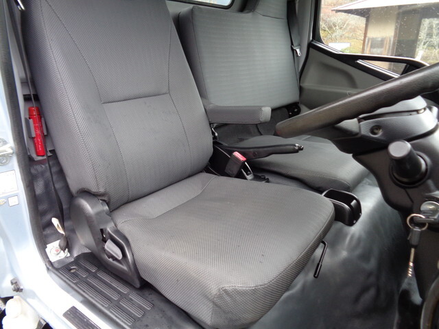 UDトラックスカゼットダンプ小型（2t・3t）[写真29]