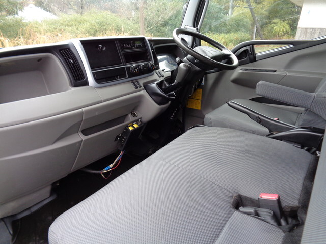 UDトラックスカゼットダンプ小型（2t・3t）[写真30]