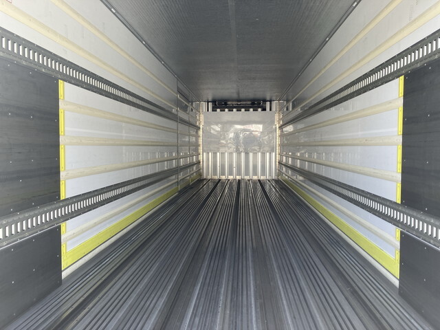 いすゞギガ冷凍車（冷蔵車）大型（10t）[写真11]