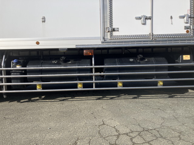 いすゞギガ冷凍車（冷蔵車）大型（10t）[写真21]