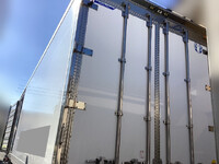 いすゞギガ冷凍車（冷蔵車）大型（10t）[写真02]