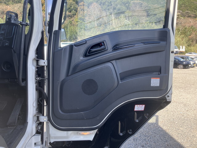 いすゞギガ冷凍車（冷蔵車）大型（10t）[写真30]