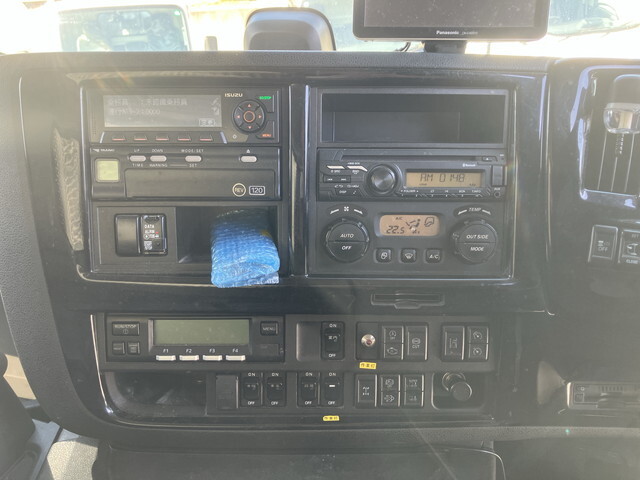 いすゞギガ冷凍車（冷蔵車）大型（10t）[写真39]