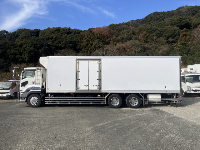 いすゞギガ冷凍車（冷蔵車）大型（10t）[写真05]