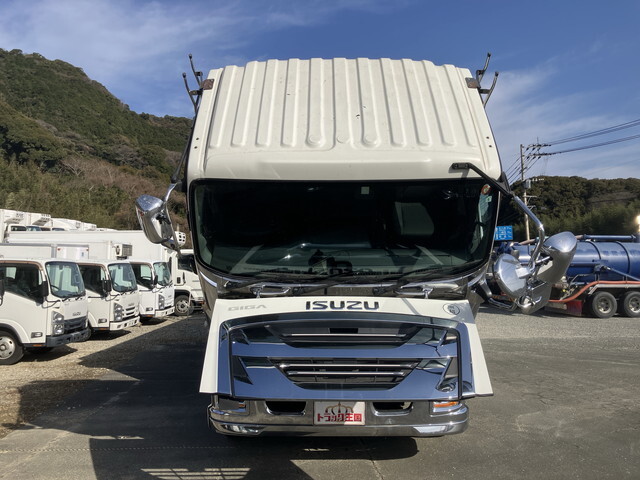 いすゞギガ冷凍車（冷蔵車）大型（10t）[写真09]