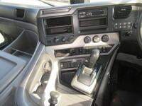 日産クオントレーラーヘッド（トラクターヘッド）大型（10t）[写真24]