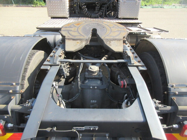 日産クオントレーラーヘッド（トラクターヘッド）大型（10t）[写真08]
