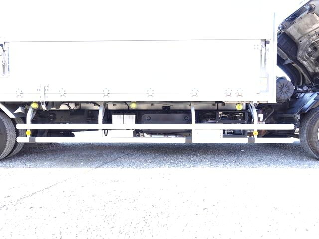 いすゞフォワードアルミウイング中型（4t）[写真13]