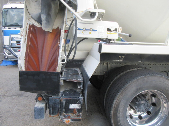 日野プロフィアミキサー車（コンクリートミキサー）大型（10t）[写真12]