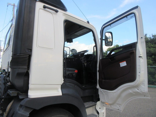 日野プロフィアミキサー車（コンクリートミキサー）大型（10t）[写真21]