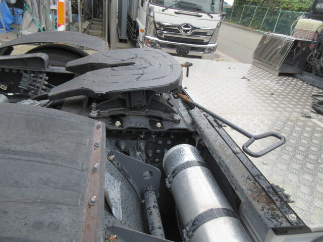 日産クオントレーラーヘッド（トラクターヘッド）大型（10t）[写真13]