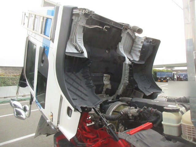 日産クオン平ボディ大型（10t）[写真18]