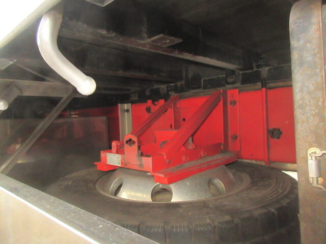 日産クオン平ボディ大型（10t）[写真23]