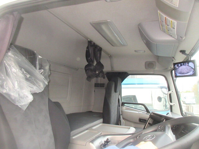 日産クオン平ボディ大型（10t）[写真33]