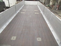 日産クオン平ボディ大型（10t）[写真07]