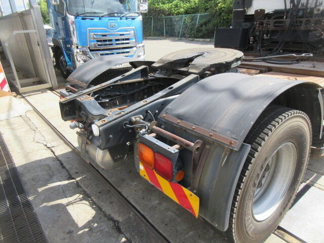 日産クオントレーラーヘッド（トラクターヘッド）大型（10t）[写真10]