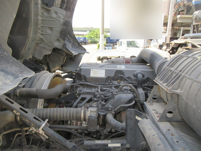 日産クオントレーラーヘッド（トラクターヘッド）大型（10t）[写真20]