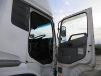 日産クオントレーラーヘッド（トラクターヘッド）大型（10t）[写真22]