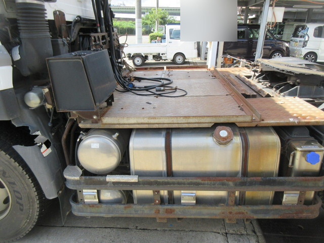 日産クオントレーラーヘッド（トラクターヘッド）大型（10t）[写真08]