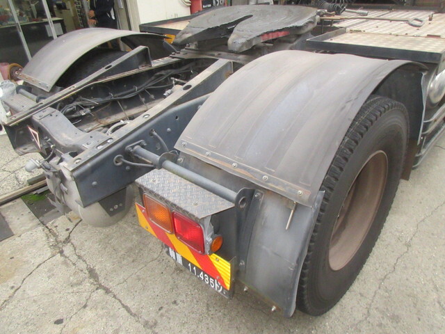 日産クオントレーラーヘッド（トラクターヘッド）大型（10t）[写真10]