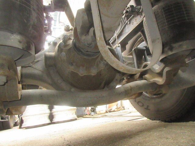 日産クオントレーラーヘッド（トラクターヘッド）大型（10t）[写真15]