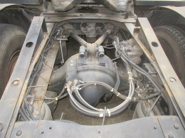 日産クオントレーラーヘッド（トラクターヘッド）大型（10t）[写真06]