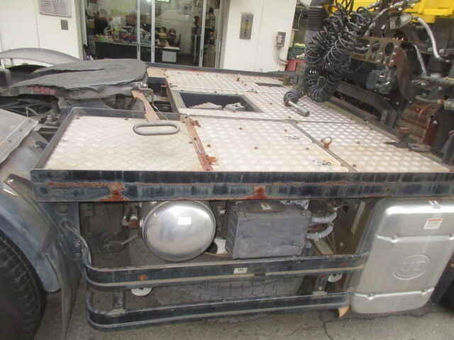 日産クオントレーラーヘッド（トラクターヘッド）大型（10t）[写真07]