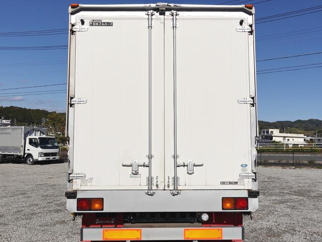 いすゞフォワードアルミウイング中型（4t）[写真02]