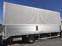 いすゞフォワードアルミウイング中型（4t）[写真06]