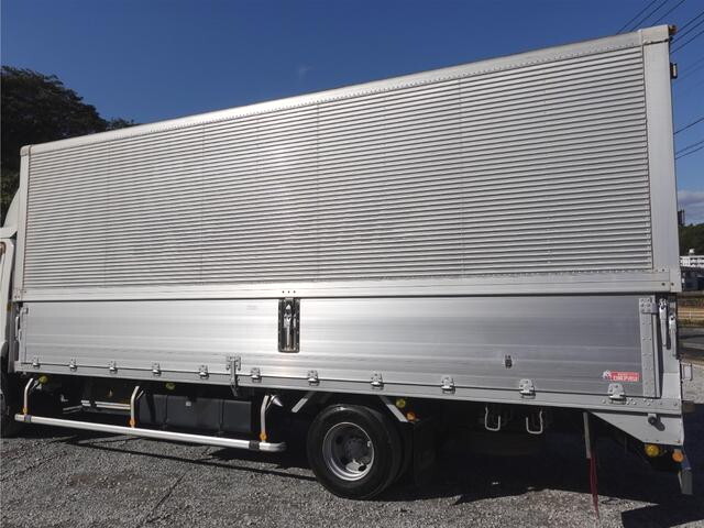 いすゞフォワードアルミウイング中型（4t）[写真06]