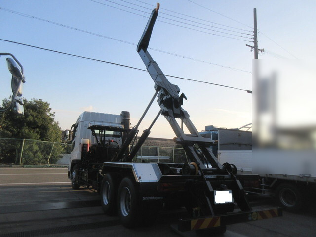 三菱ふそうスーパーグレートコンテナ専用車大型（10t）[写真04]